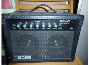 Boss MG-10 Guitar Amplifier (7041)