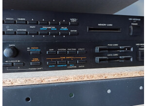 Roland JV-880 (78840)