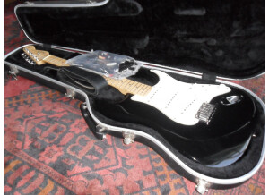 Fender Standard Series - Stratocaster Standard