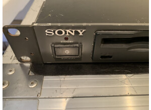 Sony MDS-E11