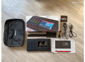 0207B276-D5C8-4AE2-A0B1-1A0CC1BB86FB