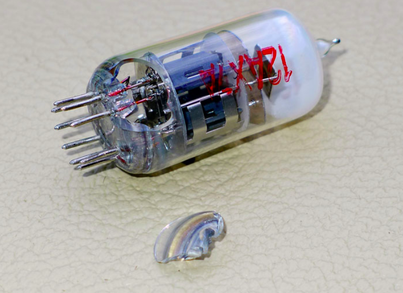 Tube à vide fendu blanchi