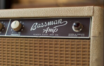 Bouton présence sur apli Fender Blonde Bouton présence sur apli Fender Blonde