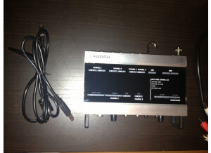 Native Instruments Audio 8 DJ (75875)
