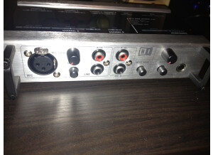 Native Instruments Audio 8 DJ (13046)