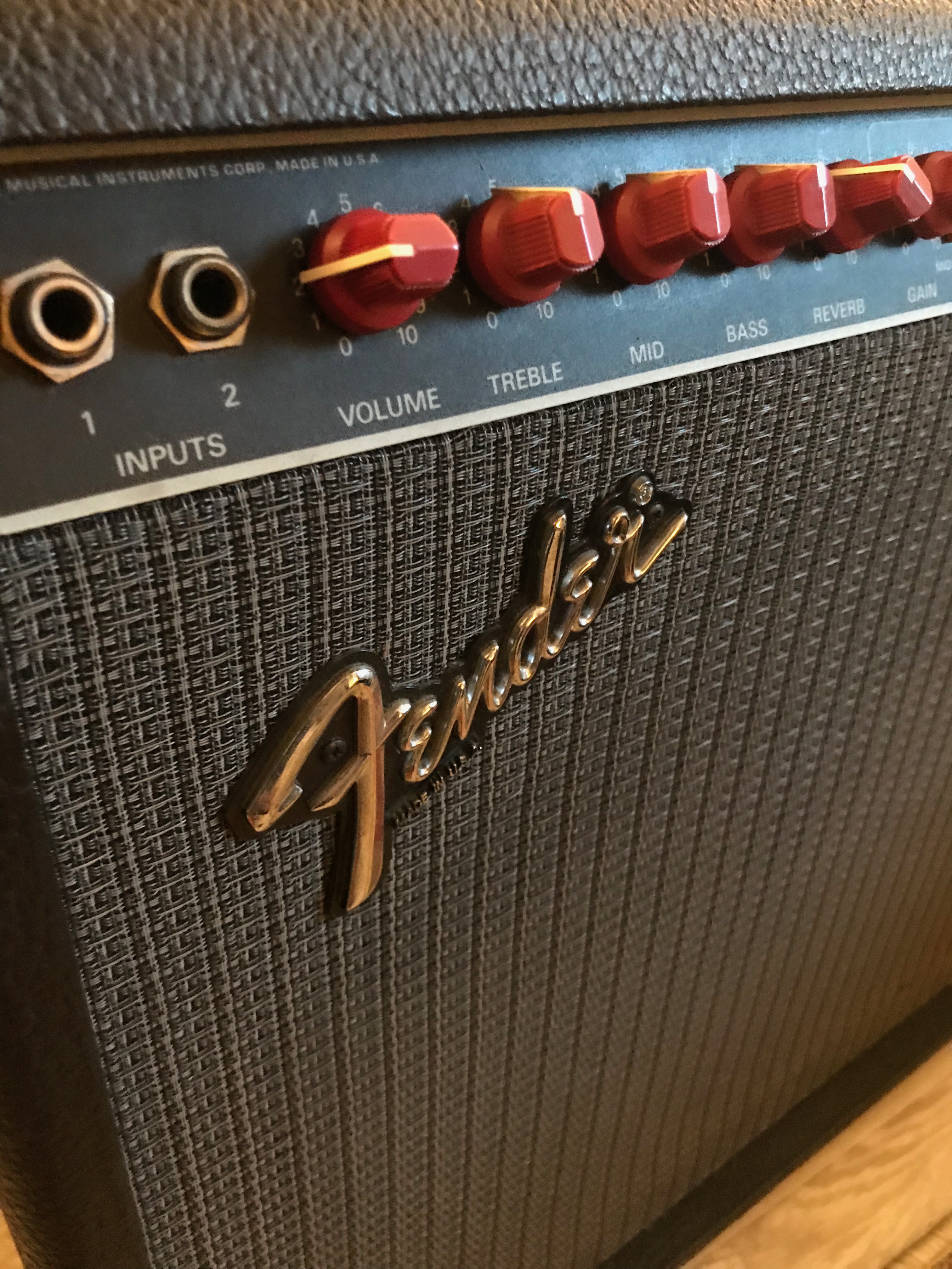 Fender Super 210