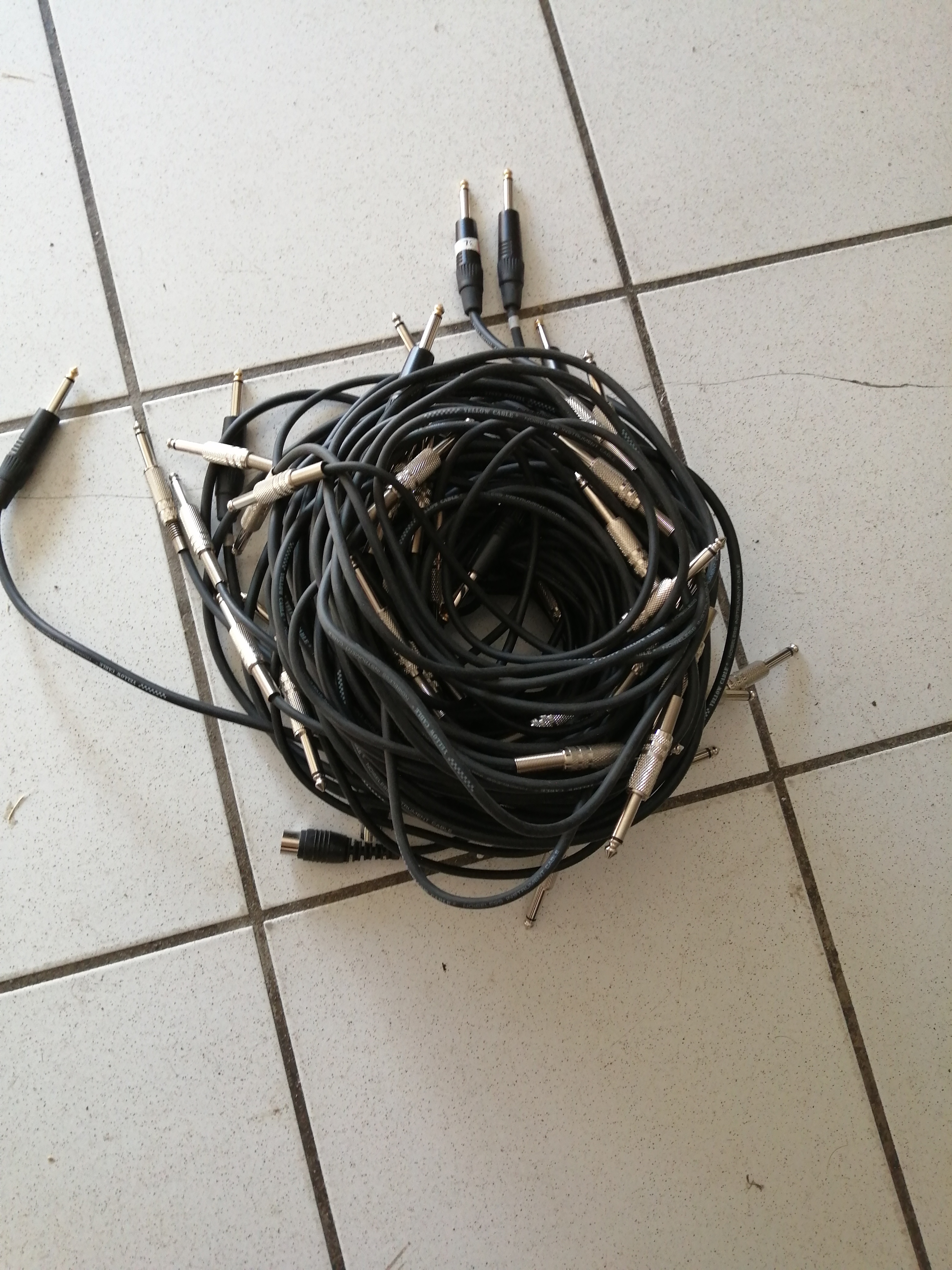 Vends Yellow Cable Jack/Jack