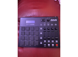Akai Professional MPD226 (32185)