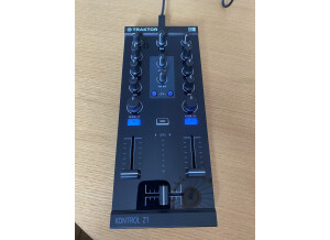 Native Instruments Traktor Kontrol Z1 (21783)