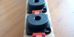 Vends Jack Neutrik NJ3FPC6C soit prises Jack femelle pour montage en rack