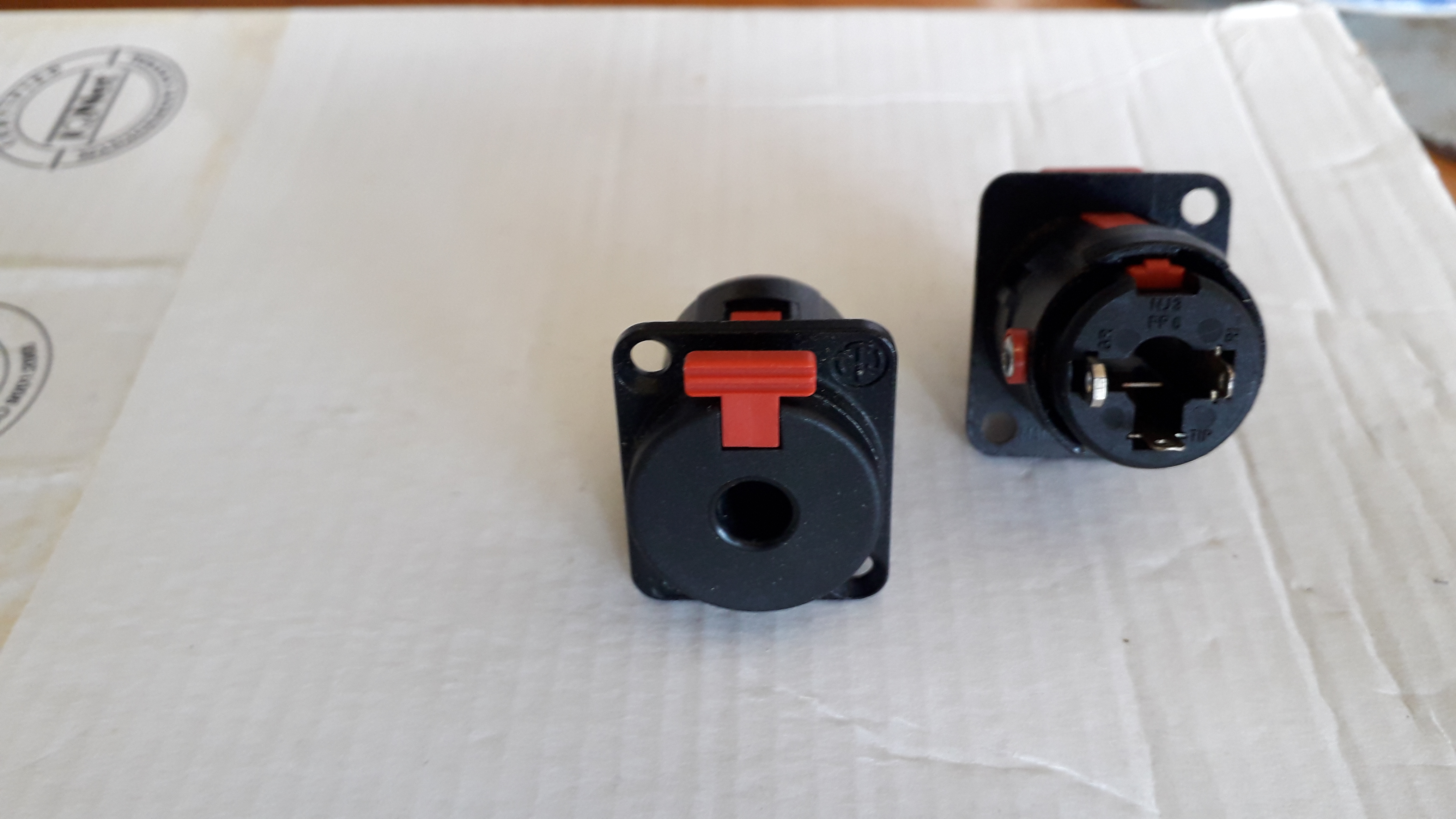 Neutrik NJ3FP6C (29642)