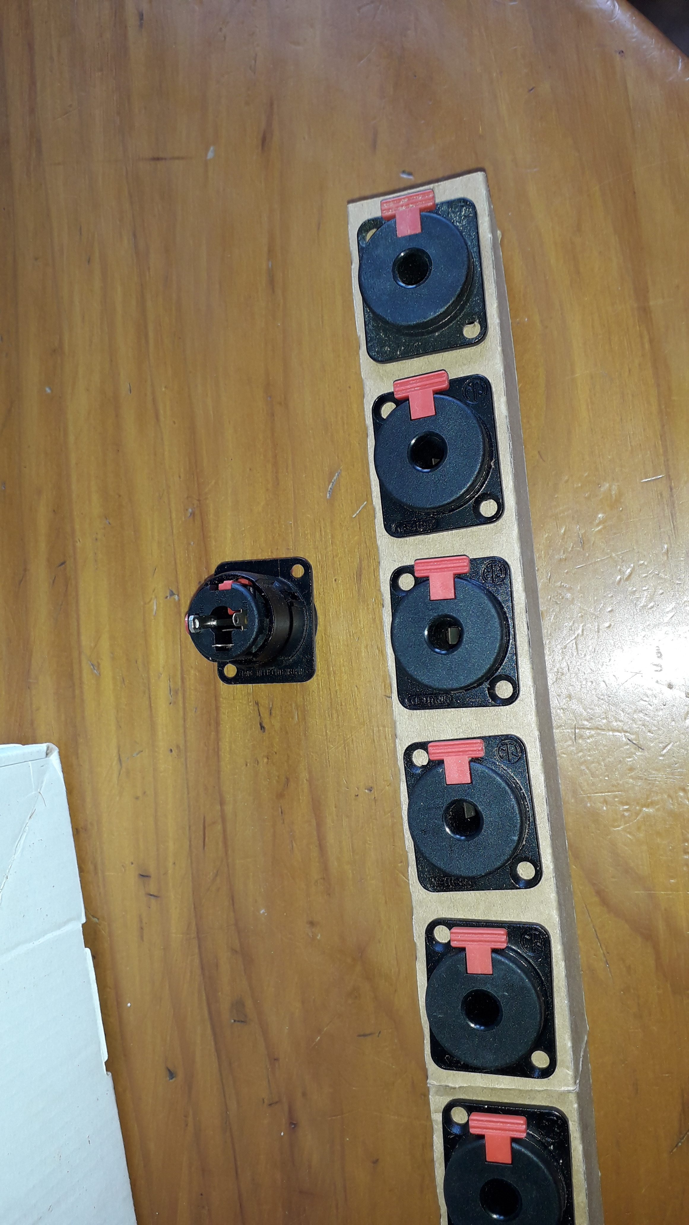 Neutrik NJ3FP6C (11305)