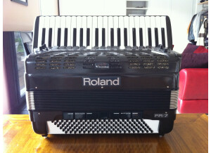 Roland FR-7