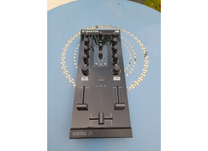 Native Instruments Traktor Kontrol Z1 (87476)