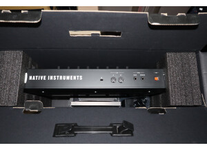Native Instruments Komplete Kontrol S25 (56416)