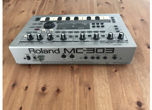 Roland MC-303 (88376)
