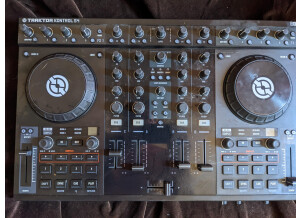 Native Instruments Traktor Kontrol S4 (86009)