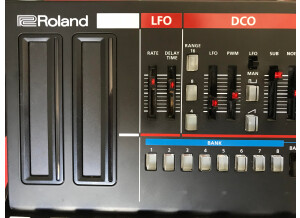 Roland JU-06 (7916)