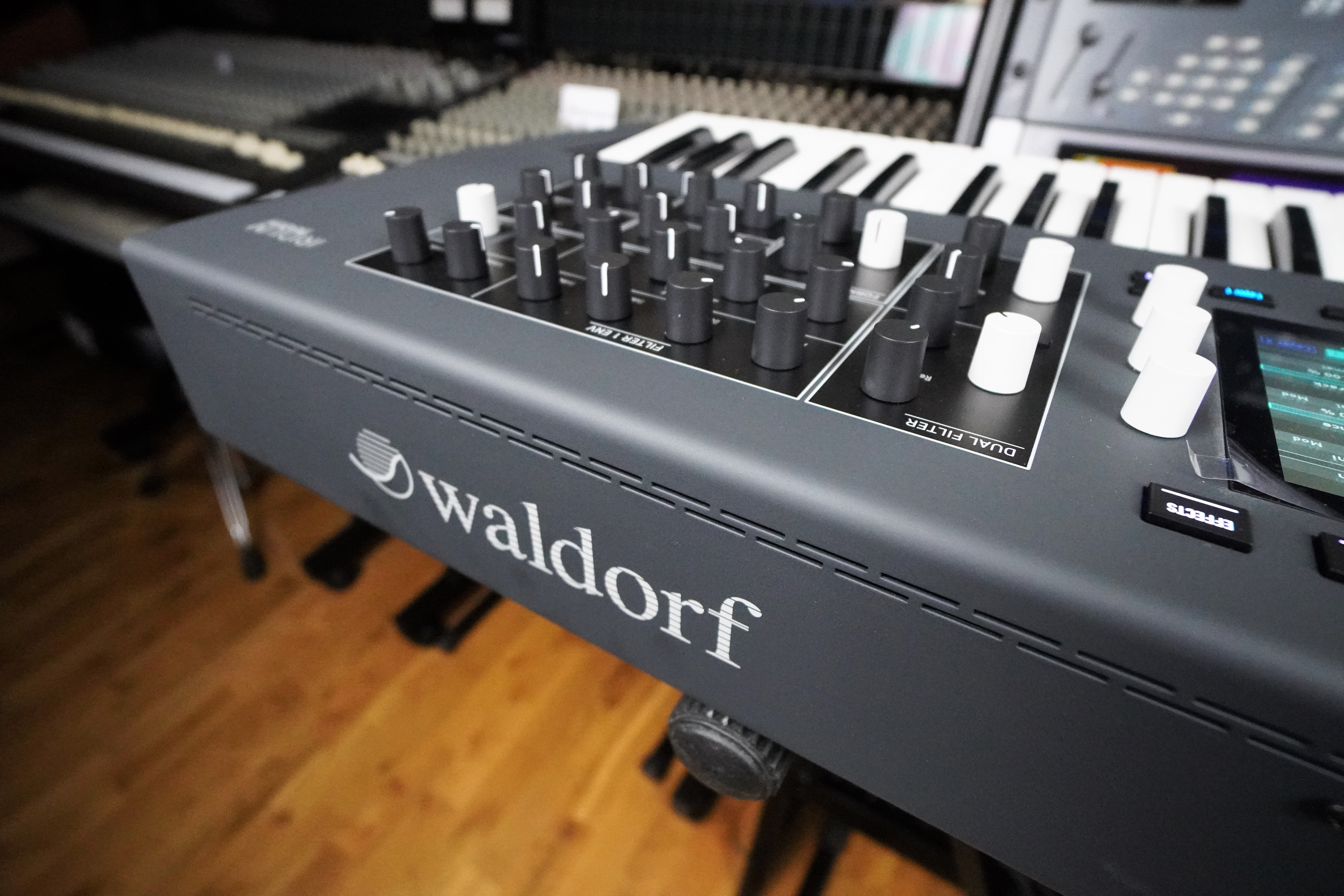 Iridium Keyboard_2tof 25.JPG