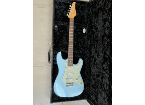 7FECCA68-64DB-4273-8D21-4BC833DD7FA4