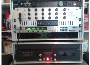 Custom Audio Electronics 3 + SE (689)