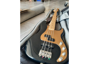 Fender Precision Bass Special