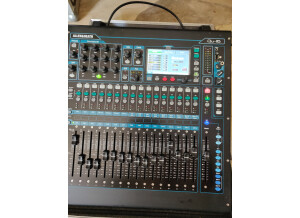 Allen & Heath Qu-16 (81859)