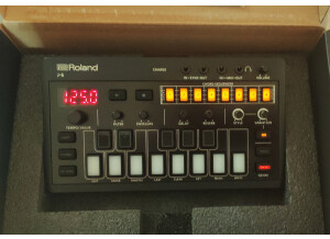Roland J-6 Chord Synthesizer (89890)