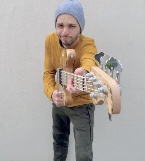 Guy Mayones pic1 Guy Mayones pic1