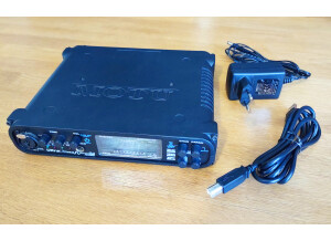Carte SON Home-studio midi MOTU Ultra Lite MK3 HYBRID FireWire + USB2 + alim et cordon USB (1)