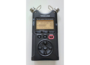 Enregistreur portable WAV MP3 4 pistes TASCAM DR-40 2x stéréo micros orientables (2)