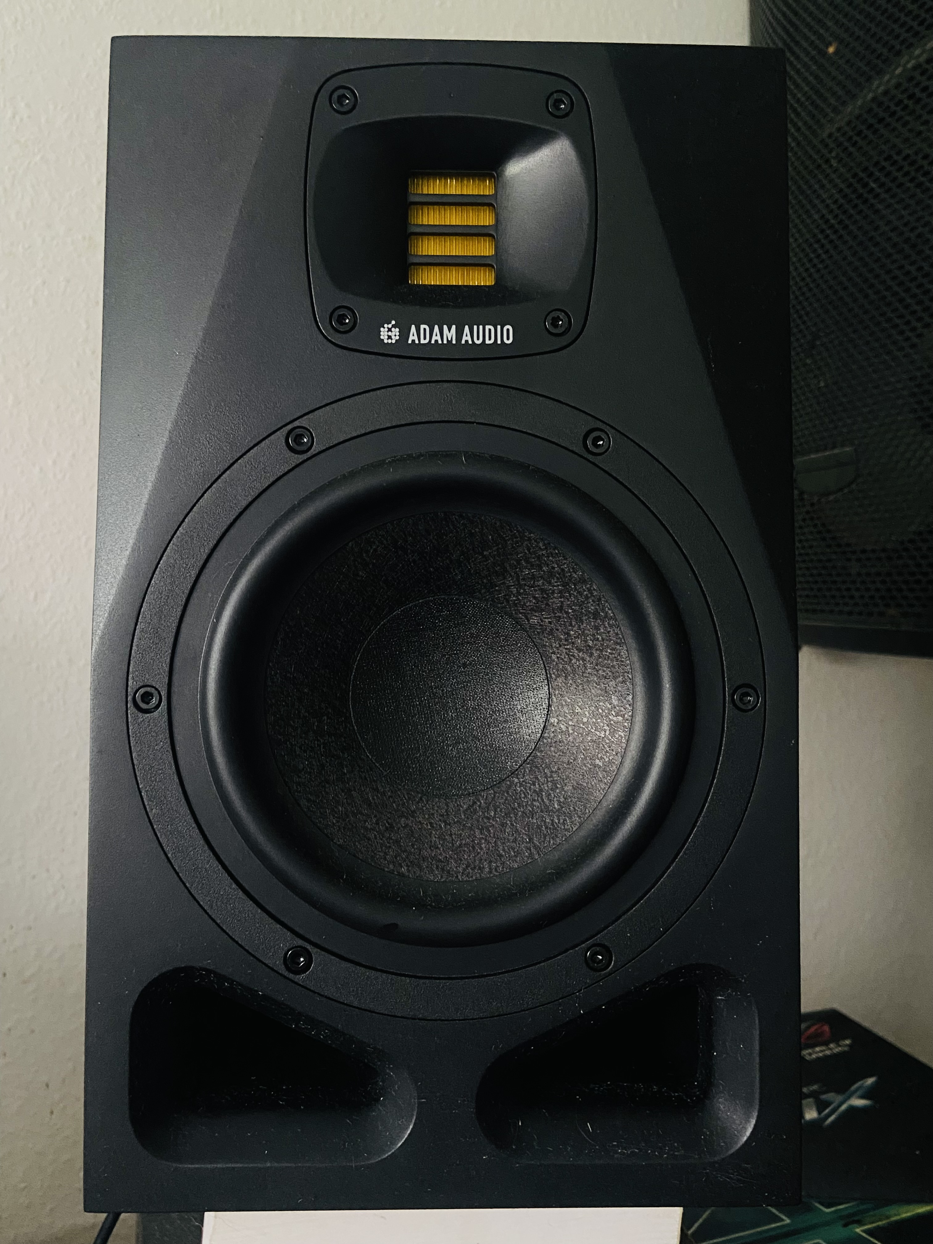 ADAM Audio A7V
