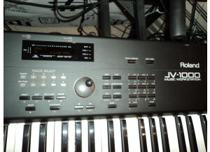 Roland JV-1000 (76719)