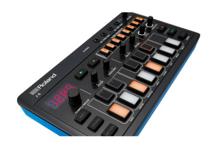 Roland J-6 Chord Synthesizer (34536)
