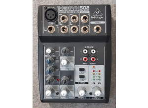 Mixer_Behringer_2