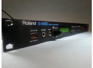 Roland S-330 (42197)
