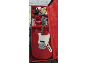 Fender Bronco [1967-1981] (32382)