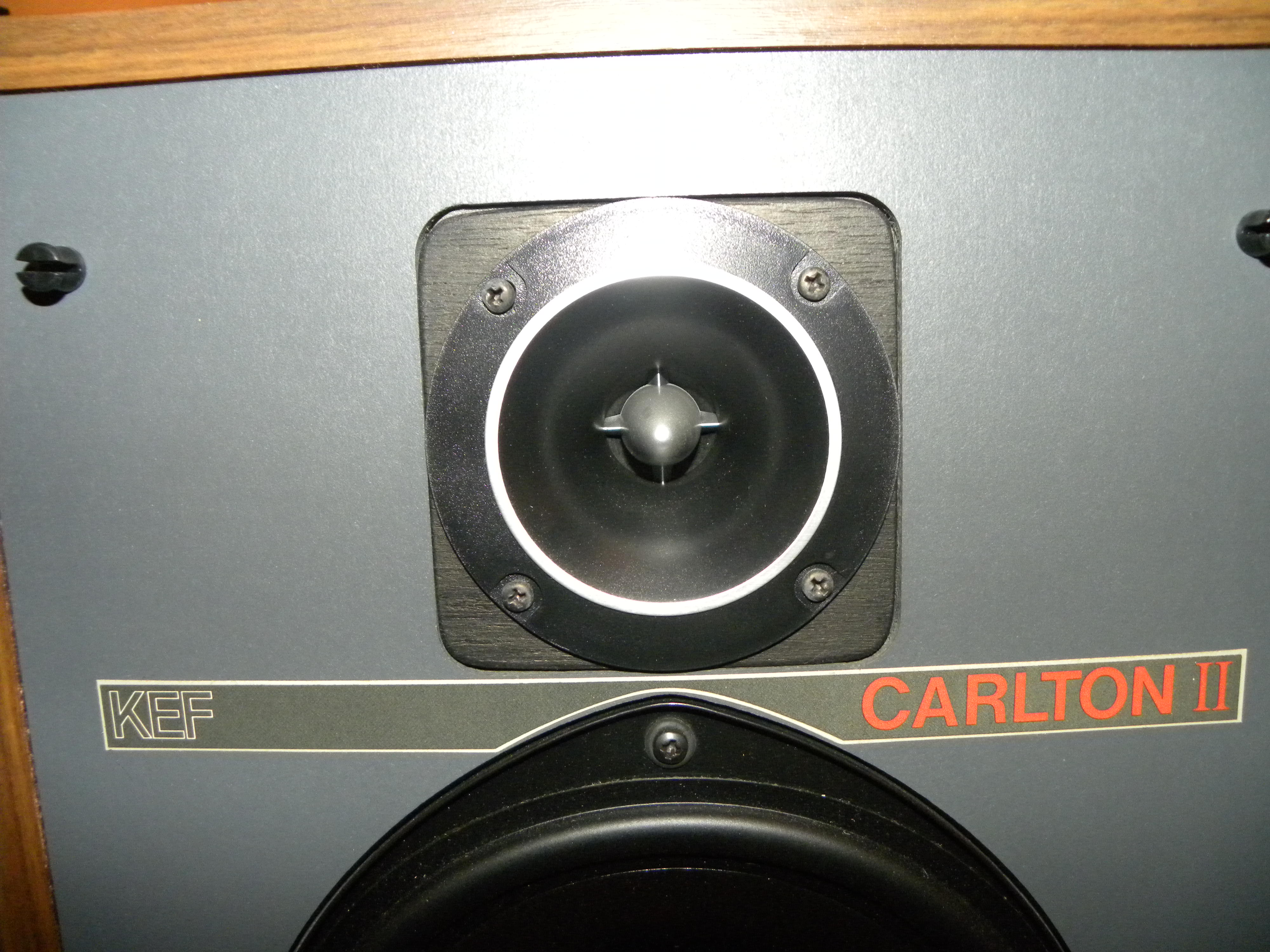 KEF Carlton II