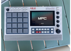Akai Professional MPC Live II (93336)