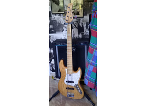 Basse m m