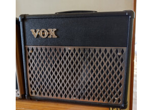 Vox DA15