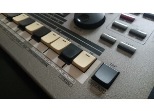 Roland MC-303 (34795)