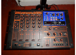 Roland DJ-2000 (70844)