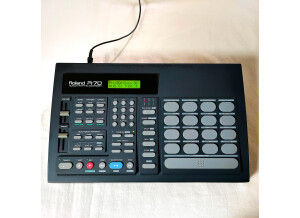 Roland R-70 (62236)