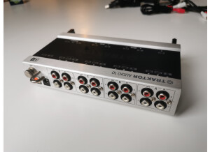 Native Instruments Traktor Scratch A10 (7893)