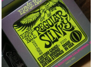 Ernie Ball Nickel Wound Electric Slinky 6-String (74221)