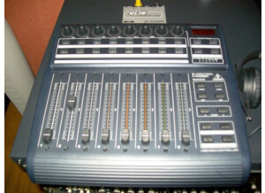 Behringer BCF 2000