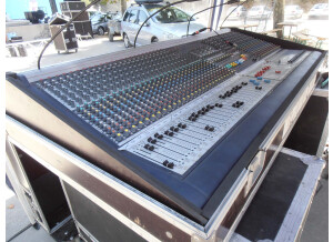 Soundcraft console analogique MH2 - 40 voies