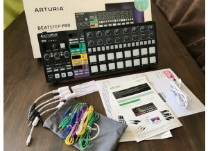 Arturia BeatStep Pro (2346)