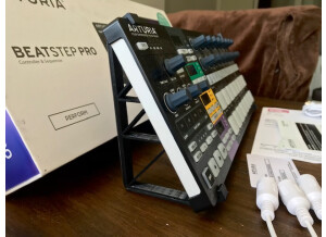 Arturia BeatStep Pro (80644)